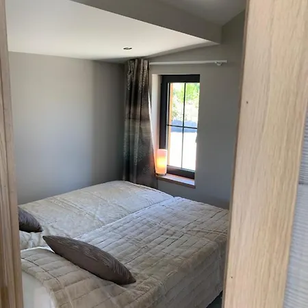 Chalet De Campagne Avec Piscine Semesterbostad Trois-Ponts